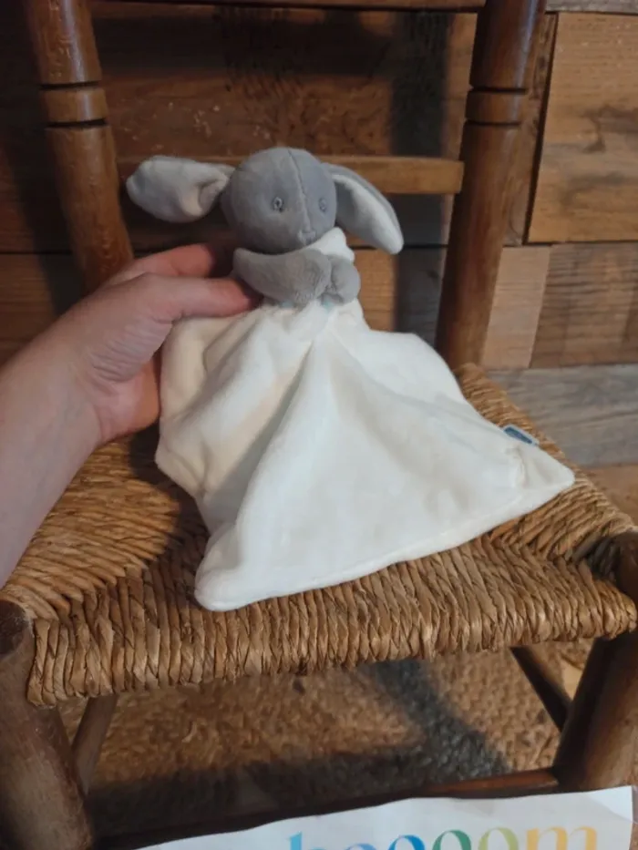 Doudou lapin Jacadi gros blanc tbe - photo numéro 4