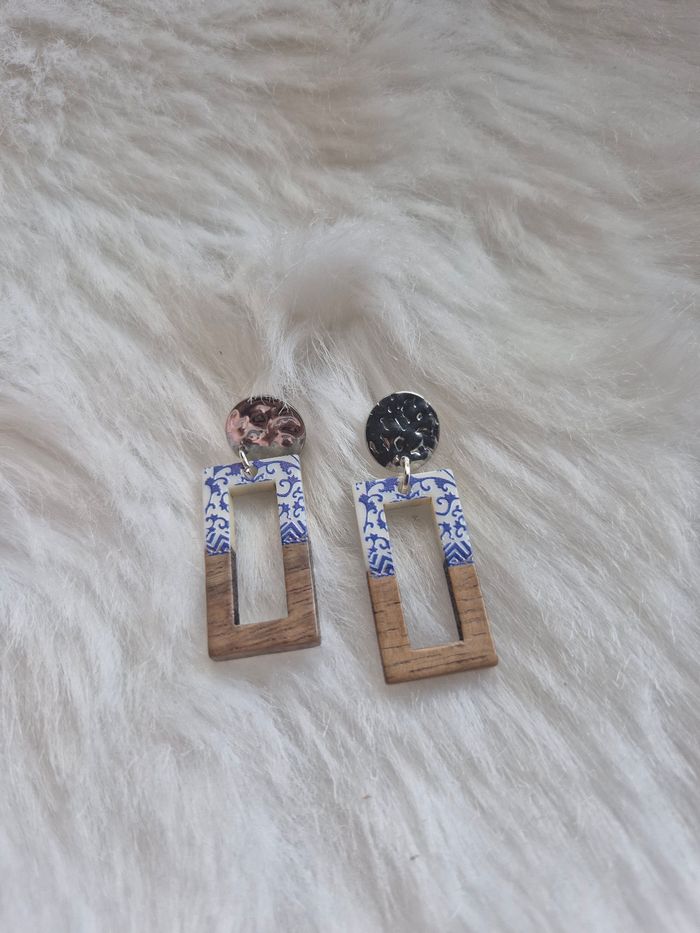Boucles d’oreilles en resine et bois 🤩 #bijoux #artisanat #mode