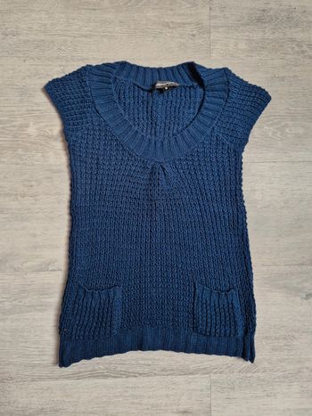 Pull neuf Jennyfer manches courtes indiqué taille S mais convient à un XS
