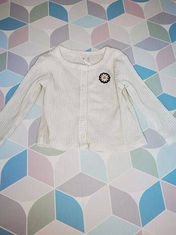 D3892 - gilet fille 6 mois