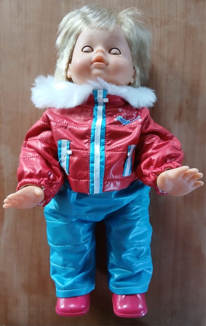 Cicciobello marche dans la neige - photo numéro 2