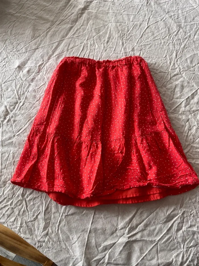 Jupe rouge - photo numéro 2