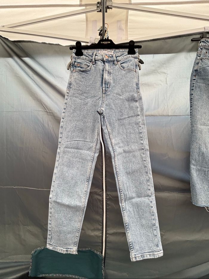Jean mom stradivarius