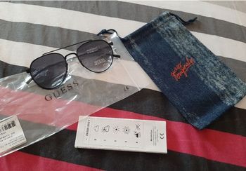 Lunette soleil Guess neuf 