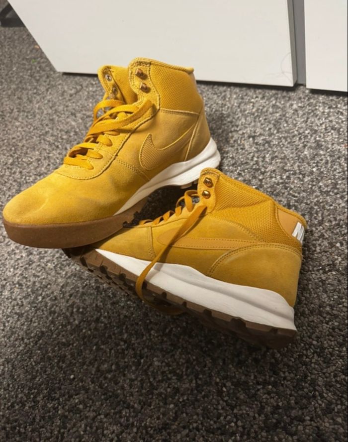 Chaussures Nike montantes