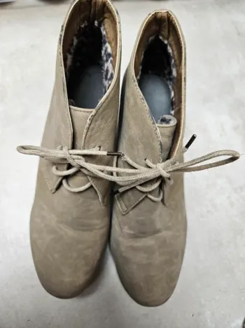 Bottines compensées taille 40
