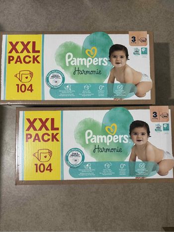 Lot de 2 cartons de couches taille 3 Pampers harmonie