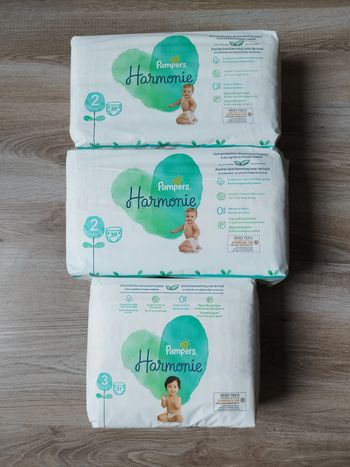 Couches Pampers harmonie