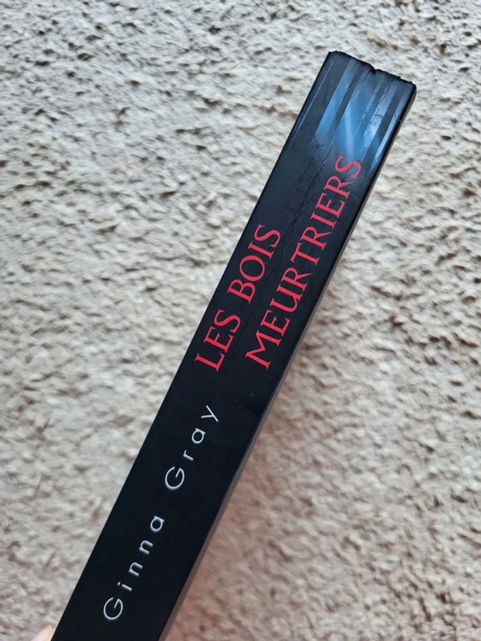 Livre Le bois meurtriers de Ginna Gray - photo numéro 4