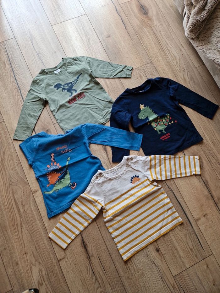 4 t-shirts manches longues 3 ans