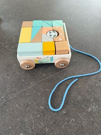 Chariot avec cubes en bois janod