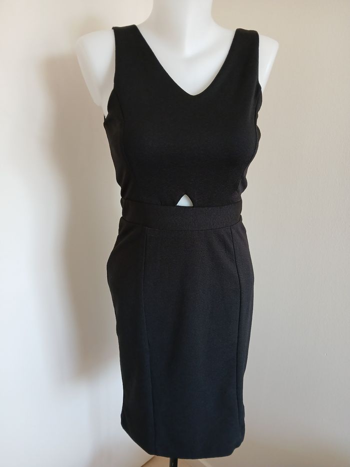 Robe noir - photo numéro 2