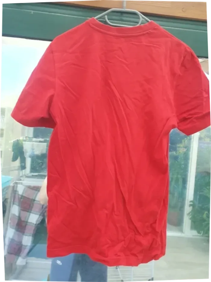 T-shirt Adidas rouge logo brodé · taille S - photo numéro 4