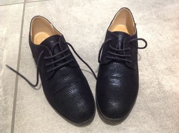 Chaussures derbies noires à motif effet python 37