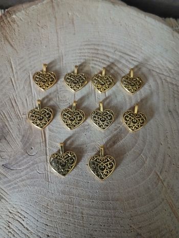 Lot de 16 pendentif coeurs doré
