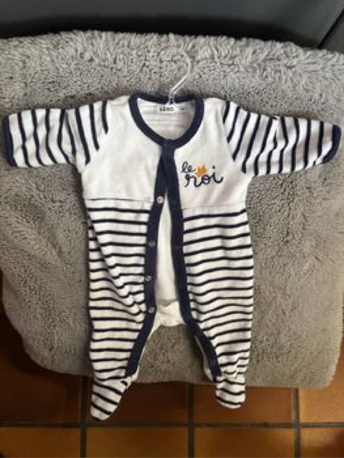 Lot 2 pyjamas gemo 1 mois - photo numéro 2
