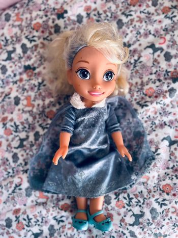 Poupée Elsa Disney 30cm