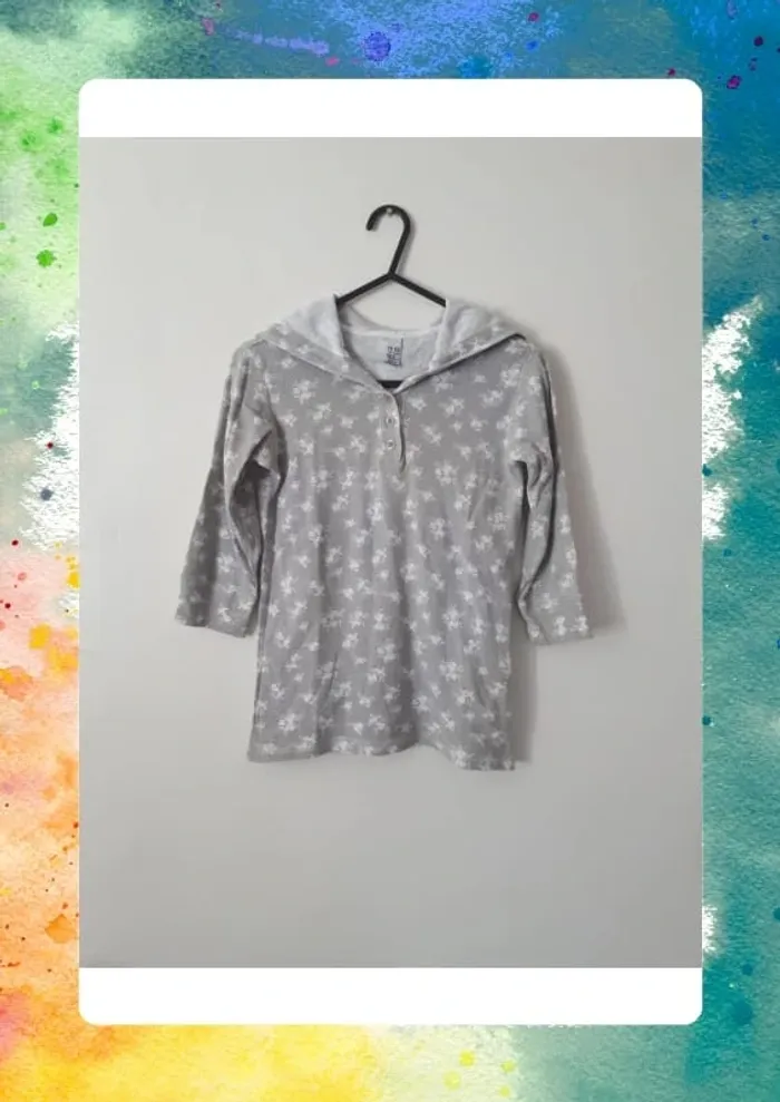 Tshirt manche 3/4 a capuche 11/12 ans