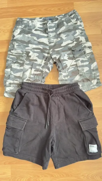 lot 2 shorts Kiabi taille XXS 12 ans
