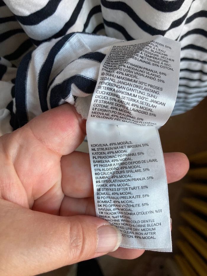 Jolie robe à lignes noires, très agréable pour l’été, taille S - photo numéro 6