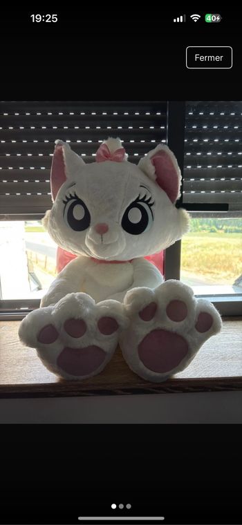Big feet Marie géant