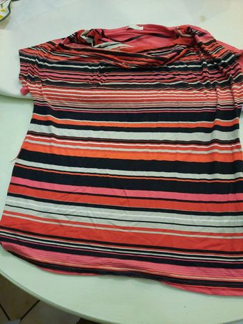 T shirt excellent état