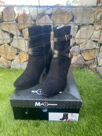 Bottines noires Taille 40
