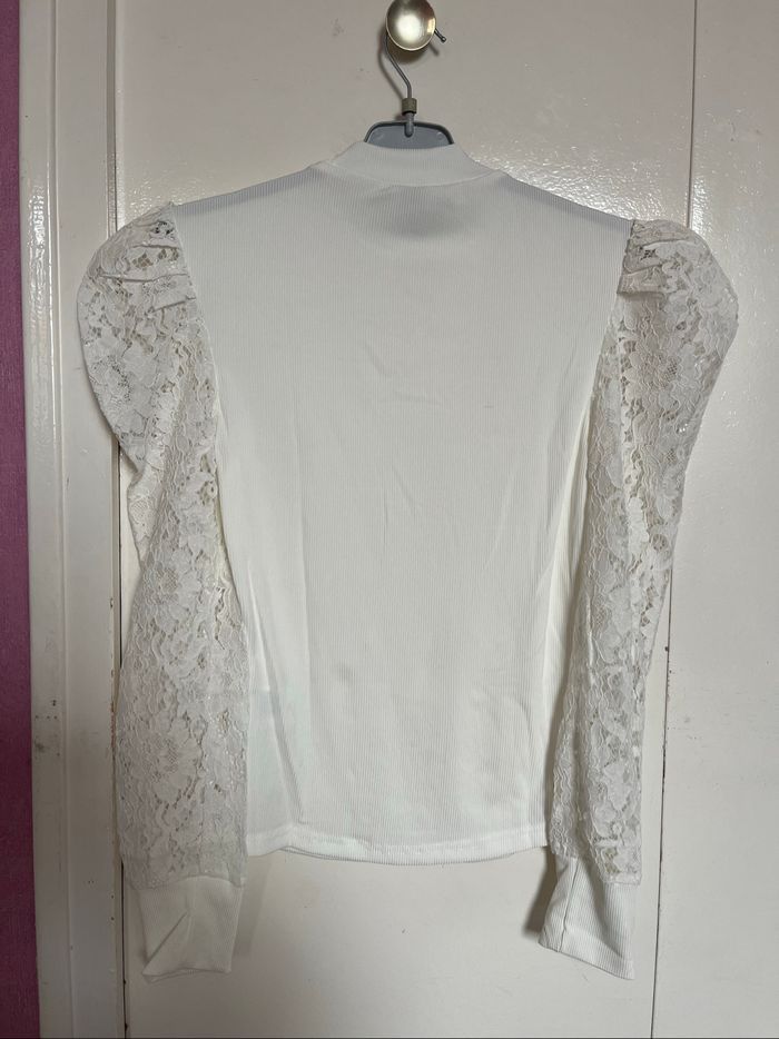 Tee shirt blanc dentelle épaulettes - photo numéro 4