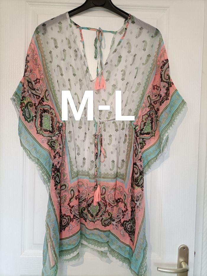 Robe de plage M-L blanc vert rose