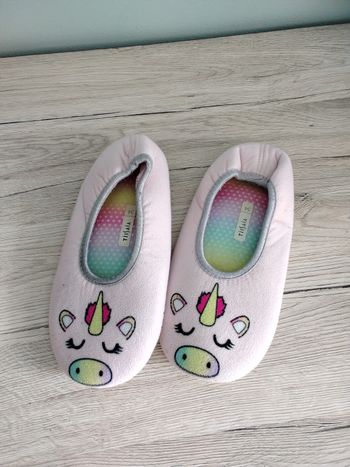 Paire de chaussons de pantoufle fille pointure 34