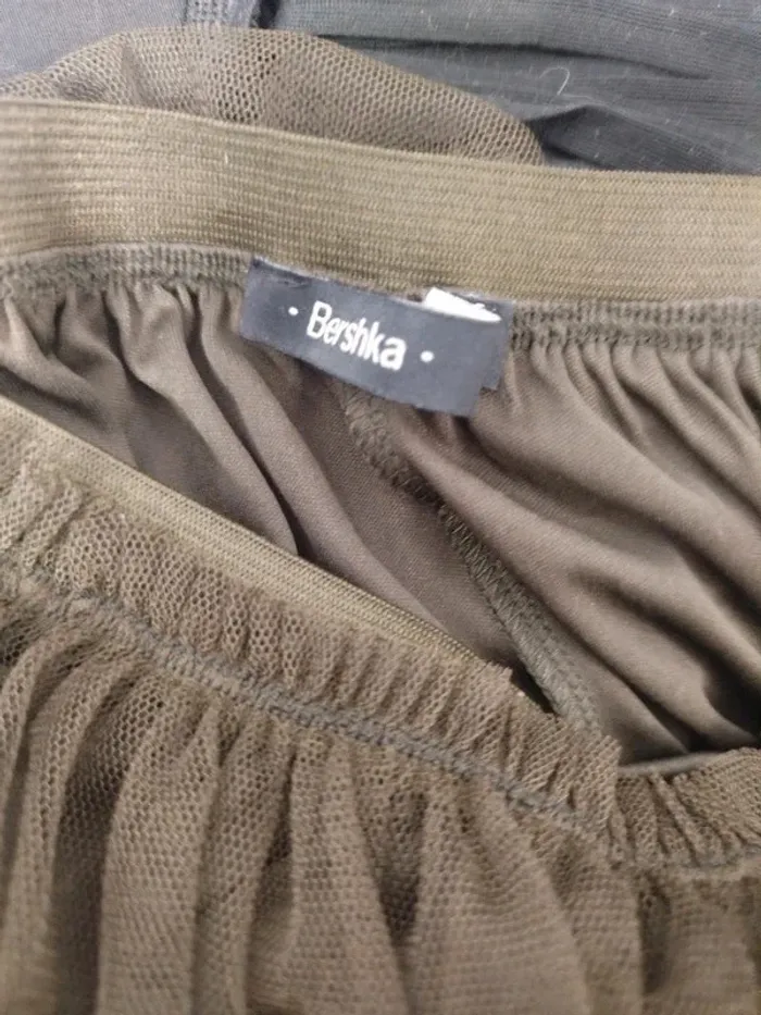 Lot de 6 jupes femme taille S – cuir, maille, tulle, zippées – Zara, Mango, Bershka - photo numéro 12