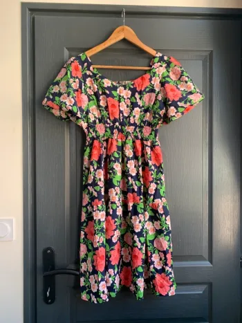 Robe manches bouffantes