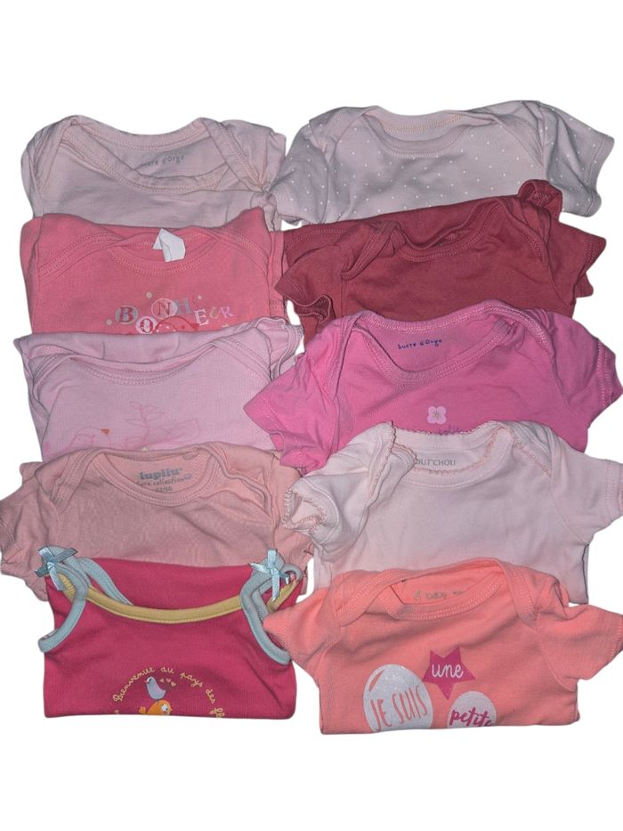 Lot bebe Fille 6 mois pyjama bodie - photo numéro 4