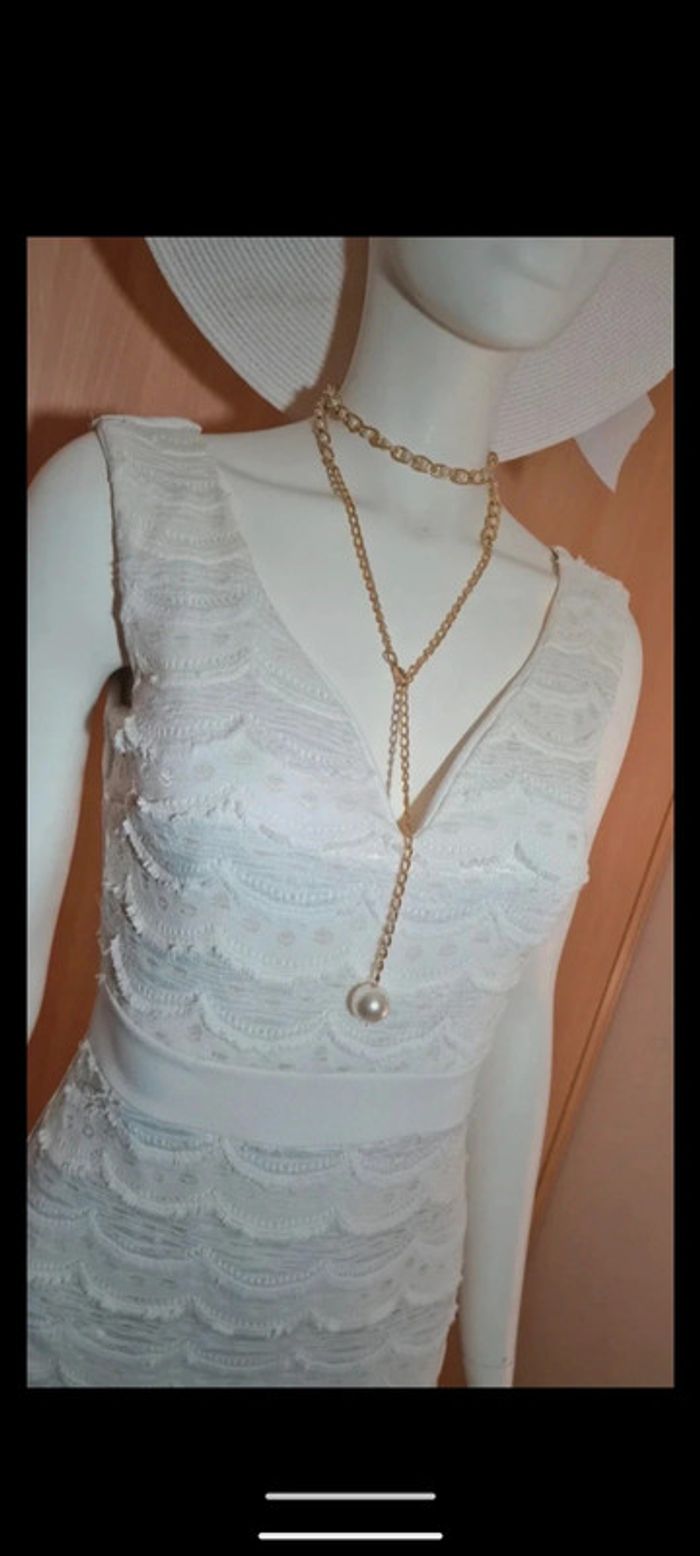 Robe blanche dentelle - photo numéro 2