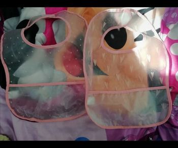 Lot de 2 bavoirs imperméable fille