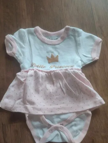 Body avec jupette 3 mois