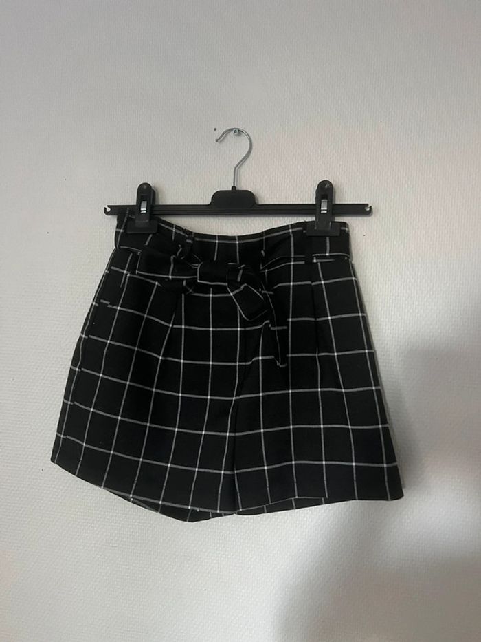 Short à carreaux noir