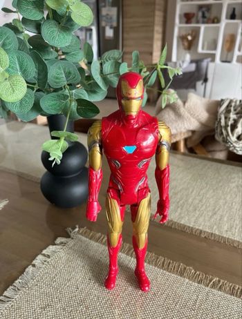 Super hero iron man