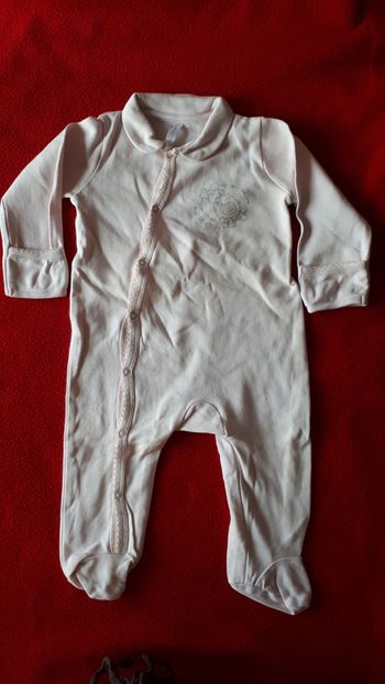 Pyjama 1 pièce 6/9 mois