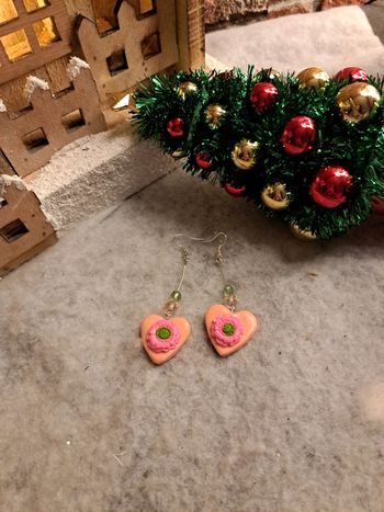 Boucles d'oreilles saumon rose vert