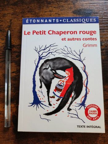 Livre Le petit chaperon rouge et autres contes Grimm