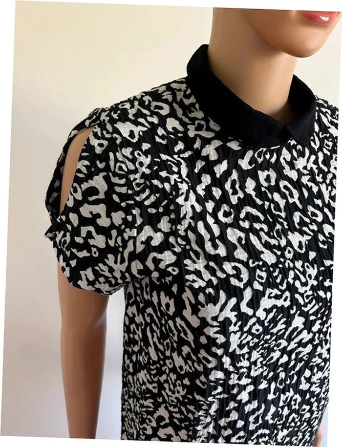 Robe imprimée noire et blanche à manches courtes Mango taille S bon état - photo numéro 5