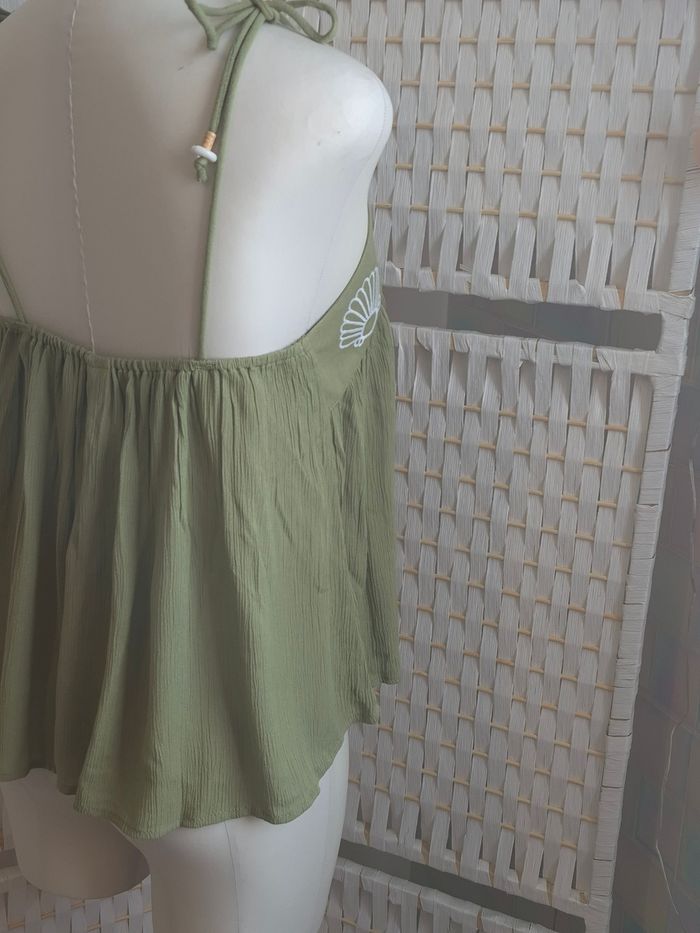 🐚 joli top caraco vert sauge brodé coquillages ONLY femme TM / 38 - photo numéro 3