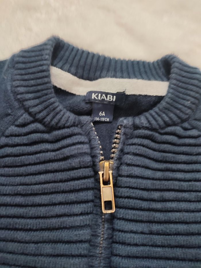Gilet bleu marine Kiabi taille 6 ans - photo numéro 2