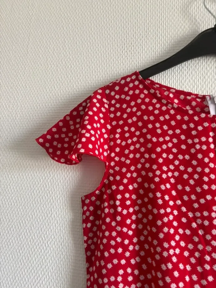Robe rouge à motifs fleurs 🌸 taille XS - photo numéro 5