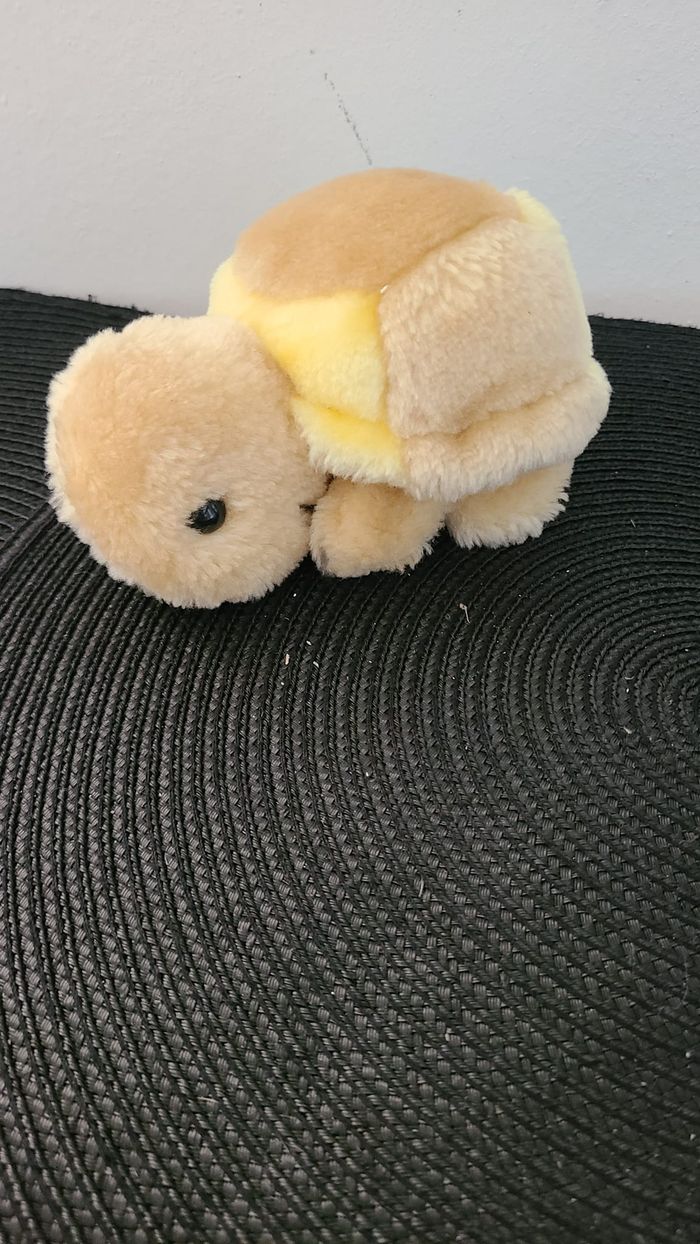 Peluche petite tortue jaune - photo numéro 2