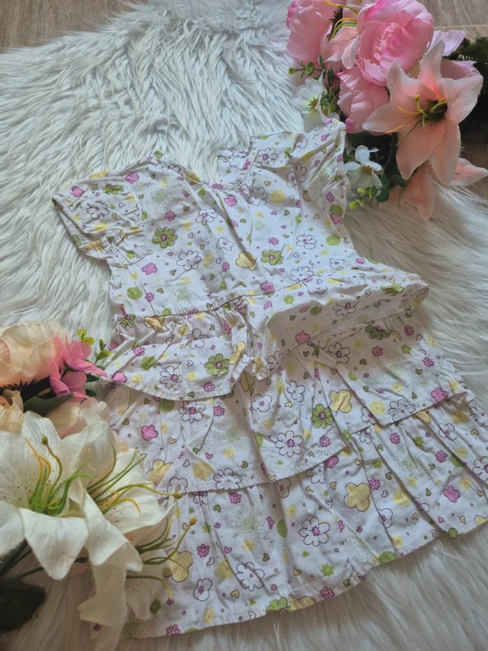 Robe blanche à fleurs – Gémo – 24 mois