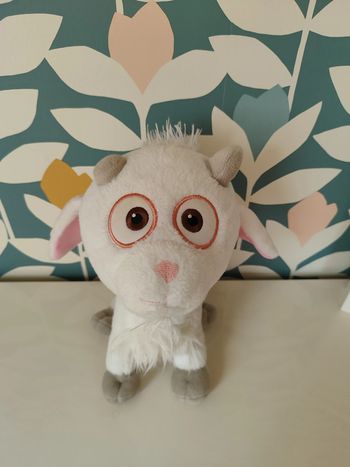 Peluche chèvre moi moche et méchant.
