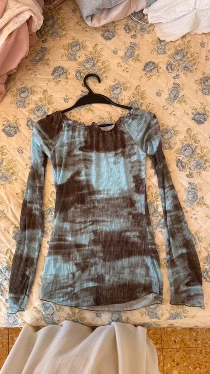 Blouse en soie bleu et noir