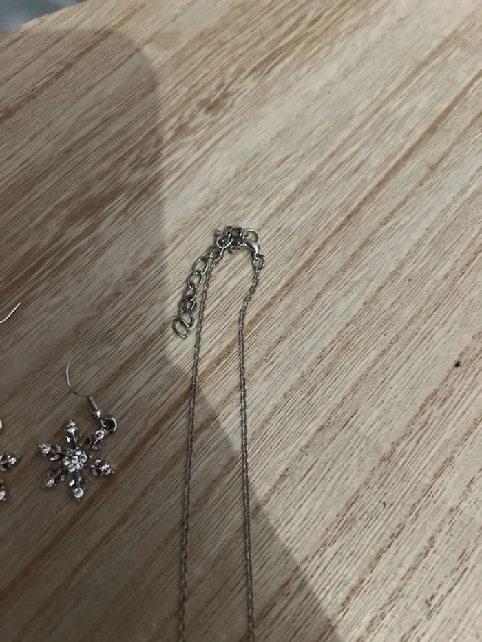 Collier + boucle d’oreille Noël - photo numéro 4